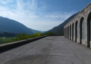 P1000423 Italian memorial, Kobarid