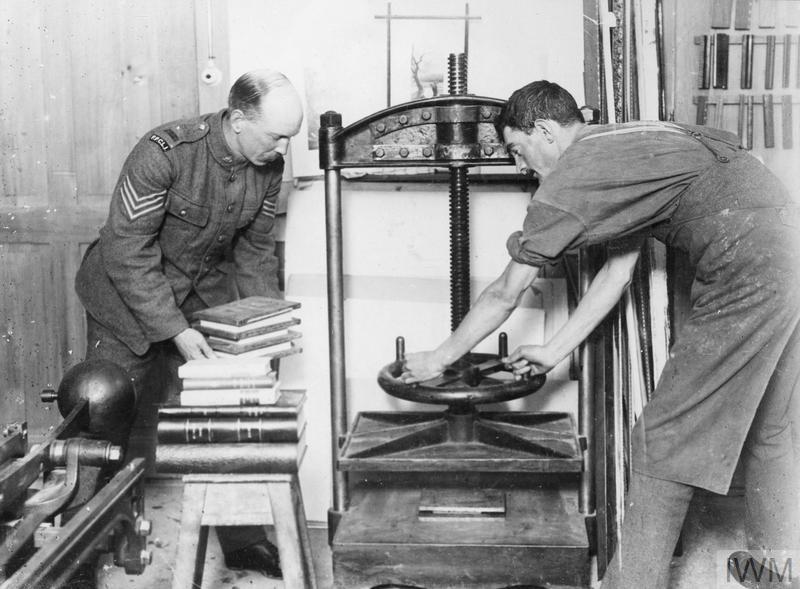 Q 54694 SimonJonesHistorian