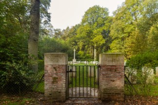 PloegsteertWoodCemetery(CWGC)